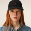 Ami de Coeur Cap din bumbac negru cu broderie