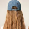 Șapcă din denim albastru cu broderie „Ami de Coeur” Șapcă din denim albastru cu broderie „Ami de Coeur”