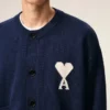 Cardigan Ami de Coeur cu guler rotund din lână albastră Cardigan Ami de Coeur cu guler rotund din lână albastră