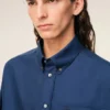 Cămașă albastră din bumbac, croială dreaptă, cu broderie Ami de Coeur Cămașă albastră din bumbac, croială dreaptă, cu broderie Ami de Coeur
