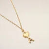 Colier subțire din alamă aurie ciocănită Ami de Coeur Colier subțire din alamă aurie ciocănită Ami de Coeur