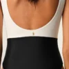 Costum de baie dintr-o bucată din nailon alb-negru Costum de baie dintr-o bucată din nailon alb-negru