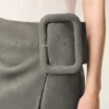 Fustă mini din piele de capră gri, cu curea cu cataramă mare