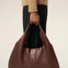 Geantă de umăr Etienne din piele moale, culoare burgund