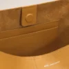 Geantă de umăr Etienne din piele Taurillon galbenă