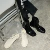 Ghete din piele de vacă neagră Ghete din piele de vacă neagră