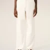 Pantaloni de lucru din bumbac alb Pantaloni de lucru din bumbac alb