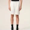 Pantaloni scurți Ami de Coeur din amestec de in, de culoare bej, cu talie elastică Pantaloni scurți Ami de Coeur din amestec de in, de culoare bej, cu talie elastică