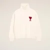 Pulover din lână naturală cu guler în formă de pâlnie și broderie Ami de Coeur în contrast Pulover din lână naturală cu guler în formă de pâlnie și broderie Ami de Coeur în contrast